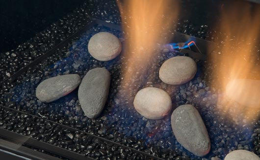 30" Natural Gas Deluxe Direct vent insert w/ Black porcelain panels, black reflective glass & 9 pce rock set